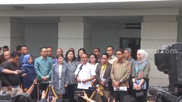 Menteri ESDM Bahlil Lahadalia desak Pertamina tingkatkan kualitas layanan dan BBM