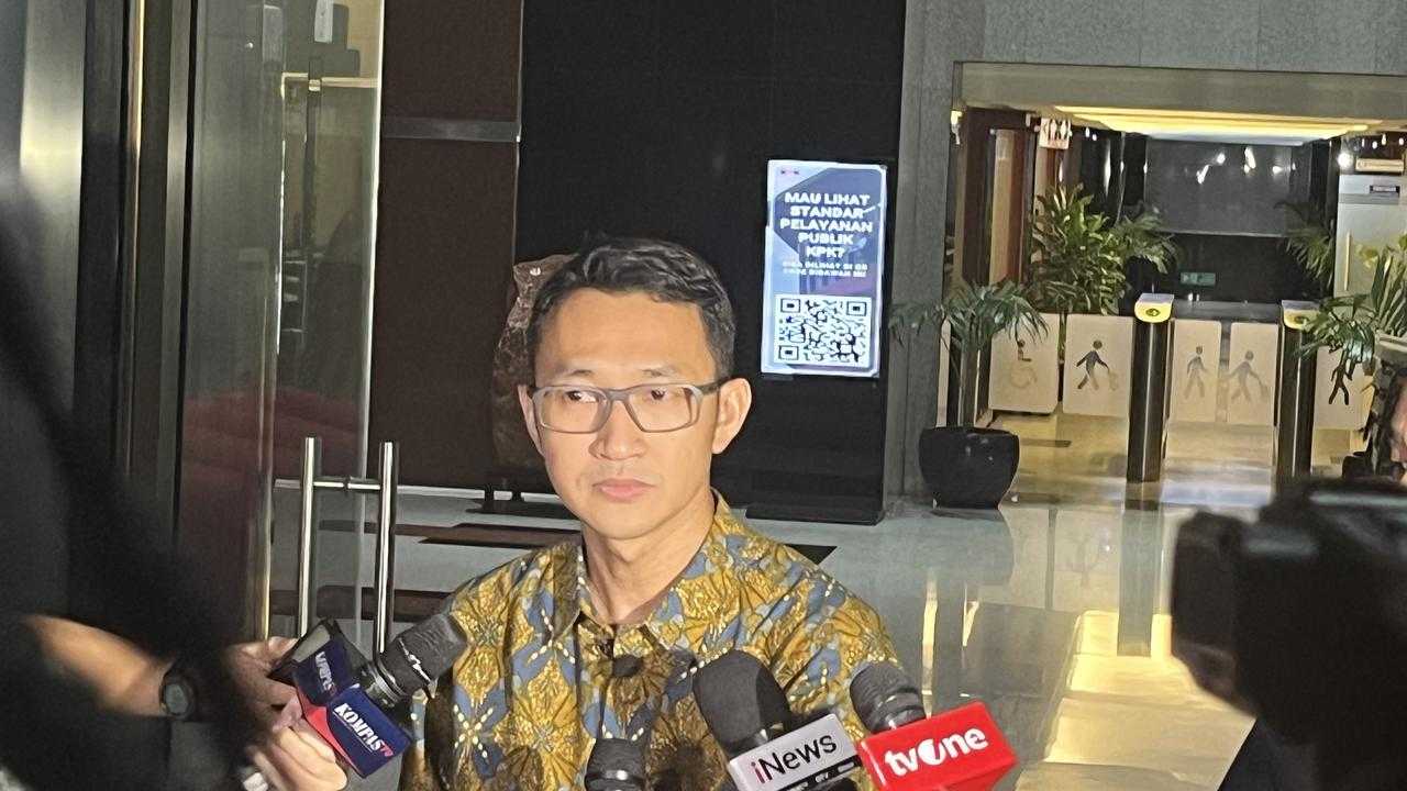 KPK Tetapkan Tersangka OTT Gubernur Riau Abdul Wahid, 9 Lainnya Terjaring