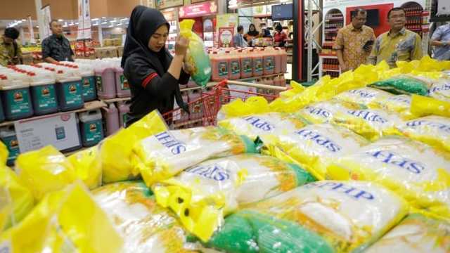 Pemerintah Guyur 800 Ribu Ton Beras SPHP ke Minimarket, Harga Mulai Rp12.500!