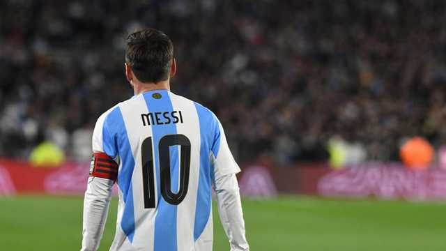 Messi Isyaratkan Absen di Piala Dunia 2026, Tangis Haru Selimuti Laga Perpisahan?