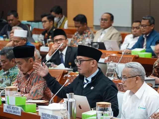 Biaya Haji 2026 Hanya Turun Rp1 Juta, DPR Soroti Kebocoran Rp5 Triliun