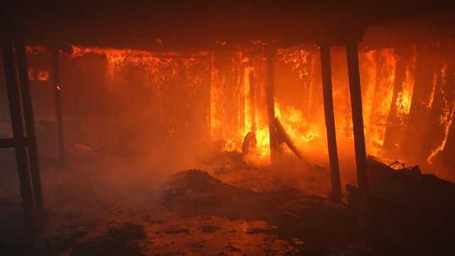 4 Ruko di Fatmawati Jaksel Terbakar Hebat, 17 Unit Damkar Dikerahkan