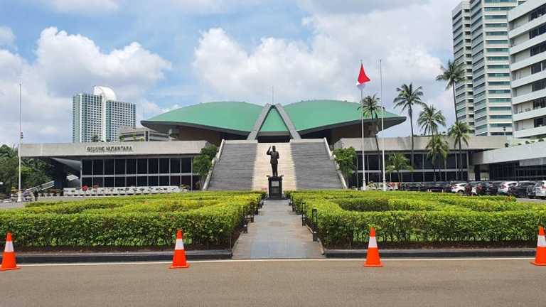 Search image article