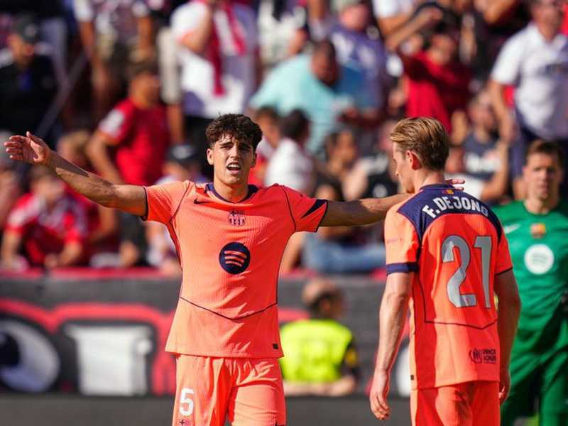 Hansi Flick Akui Babak Pertama Barcelona 'Bencana Nyata' Usai Dibantai Sevilla