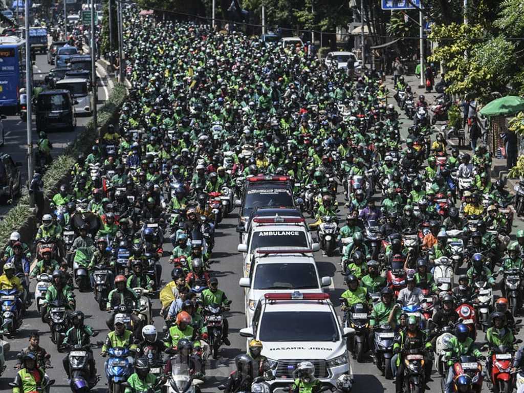 Ojol demo besar-besaran, tuntut pangkas biaya aplikasi dan copot Menhub