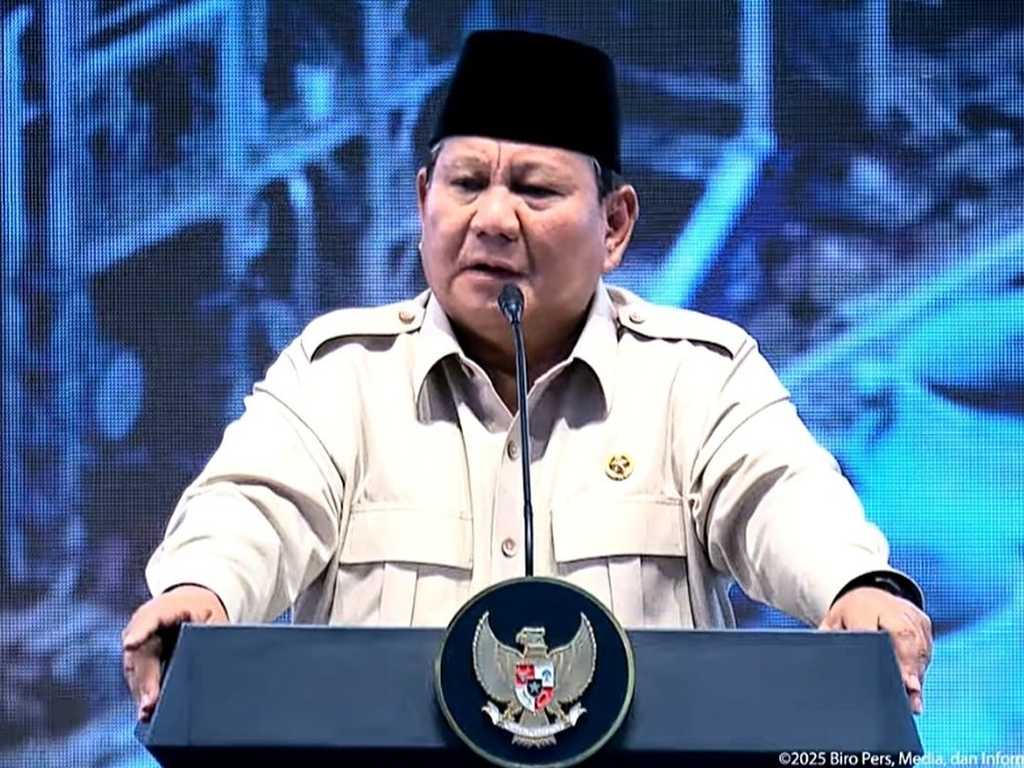 Prabowo Lantik Komite Reformasi Polri, Yusril dan Mahfud Masuk Daftar?