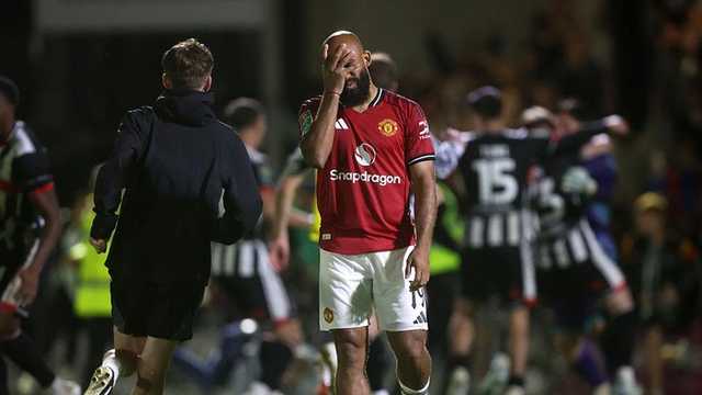 Sensasi! MU Ditampar Tim Divisi Empat Grimsby di Carabao Cup Lewat Adu Penalti