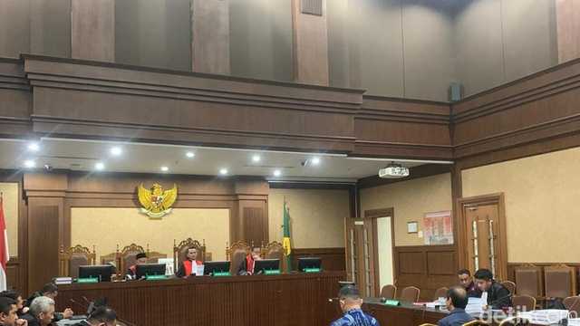 Bos Gula Memohon Bebas dari Tuntutan Korupsi Impor, Klaim Tak Bersalah