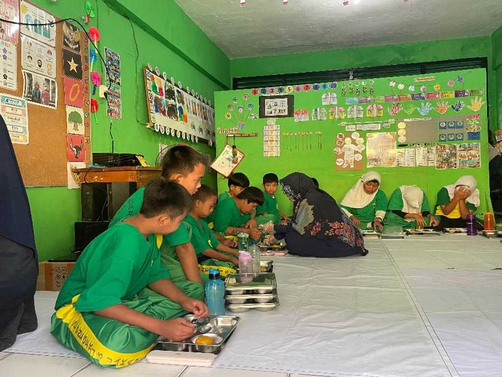 Prabowo: Makan Gratis Jangkau 23 Juta Penerima, Target 82,9 Juta Anak & Ibu Hamil