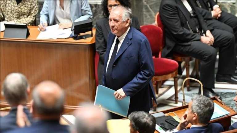 PM Prancis Francois Bayrou Tumbang, Macron Hadapi Krisis Politik Baru