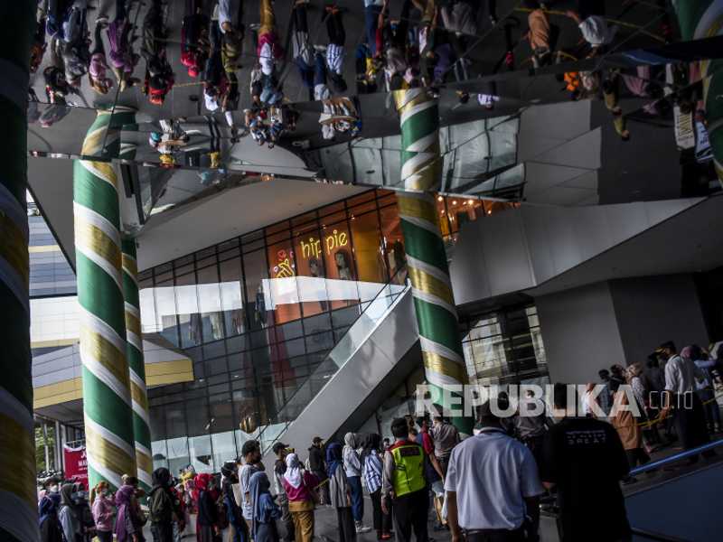 Perempuan 19 tahun meninggal dunia usai jatuh dari lantai 11 Mal Kings Bandung
