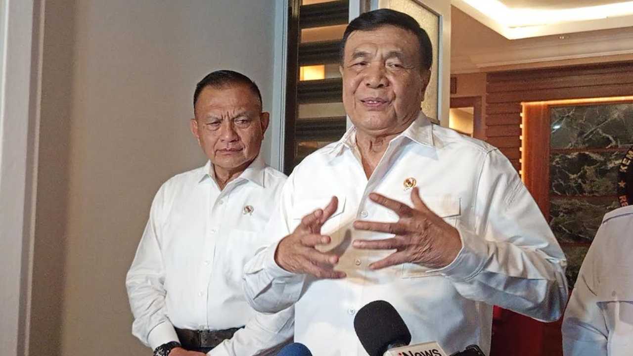 Menko Polkam Djamari Chaniago memanggil menteri untuk koordinasi