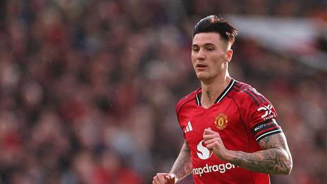 Berbatov Nasihati Sesko: Jadilah Arogan dan Marah pada Rekan Setim!