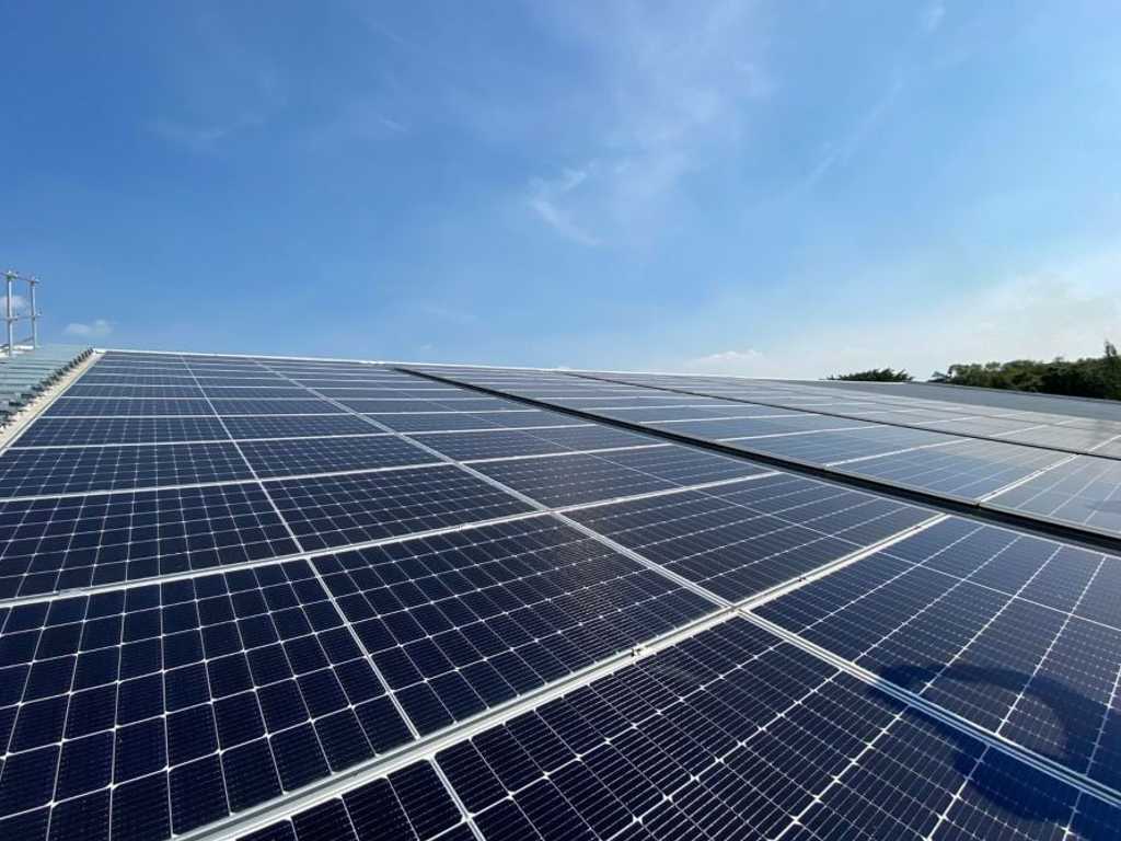 Mandat Baru Prabowo ke Menkop Ferry: Koperasi Desa Bakal Dipasangi Solar Panel!