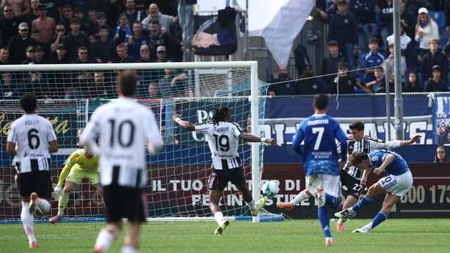 Como Hajar Juventus 2-0, Kejutan Besar Guncang Serie A