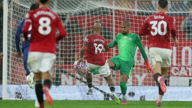 MU unggul 2-0, Chelsea dan MU sama-sama 10 pemain karena kartu merah