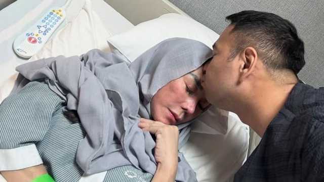 Mama Amy pulang dari RS Singapura usai operasi saraf kejepit