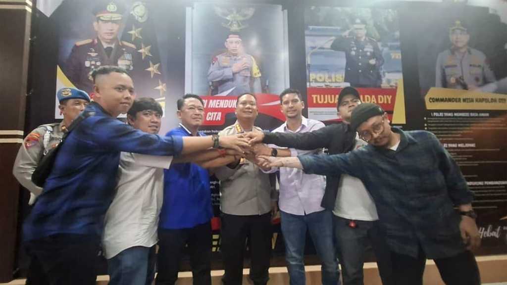 Search image article