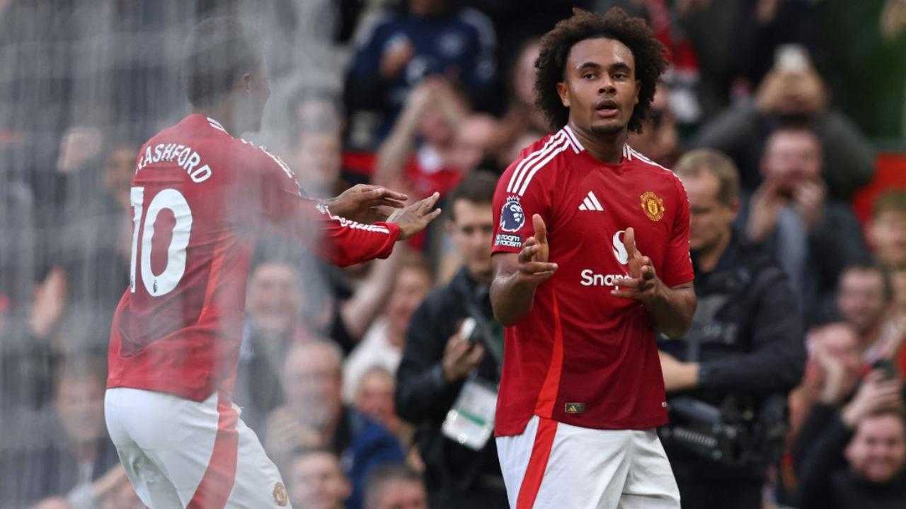 Joshua Zirkzee Dilirik Roma dan West Ham, Tinggalkan Manchester United?