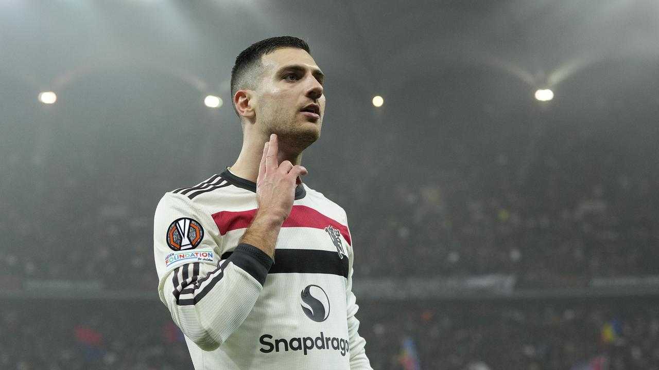 Paul Parker: Diogo Dalot Lebih Sibuk Selebrasi Ketimbang Bertahan