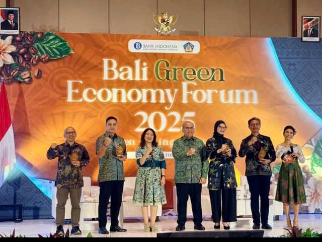 Di Tengah Kabar Perceraian, Hamish Daud Tetap Aktif di Forum Ekonomi Bali