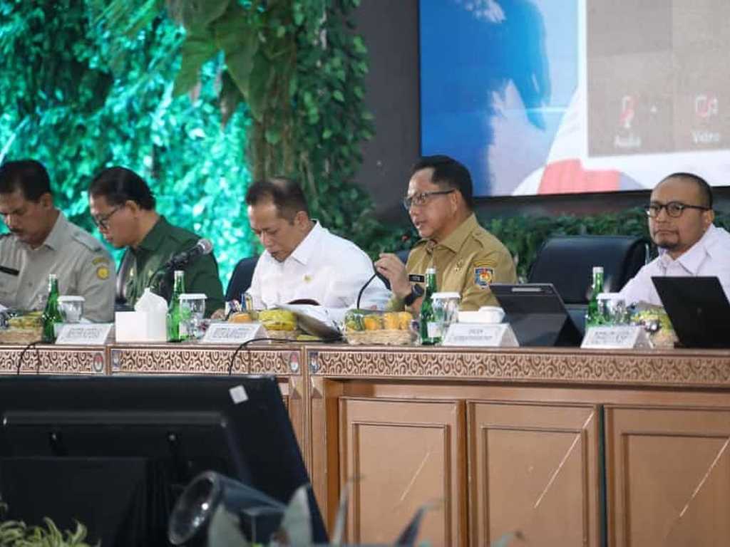 Mendagri Tito Karnavian Desak Pemda Kendalikan Inflasi di Atas Rerata Nasional