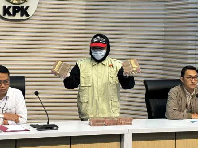 Terjaring OTT KPK, Bupati Ponorogo Sugiri Sancoko Diduga Terima Suap Rp500 Juta