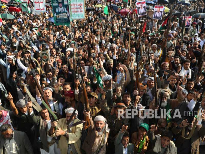 Houthi rudal Israel, jutaan warga bersembunyi