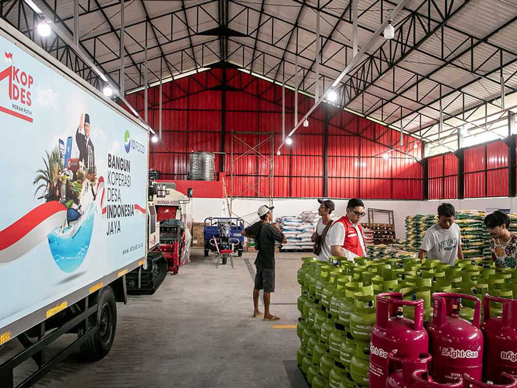 Kopdes Merah Putih Resmi Beroperasi, Menkop Budi Arie Ungkap Misi Pangkas Harga & Berantas Rentenir