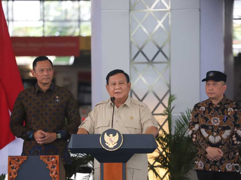 Prabowo Perintahkan KAI: Prioritaskan Keselamatan, Tingkatkan Layanan Kereta