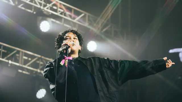 .Feast gelar konser tunggal Pertunjukan Membangun dan Menghancurkan di Surabaya, 13 September 2025