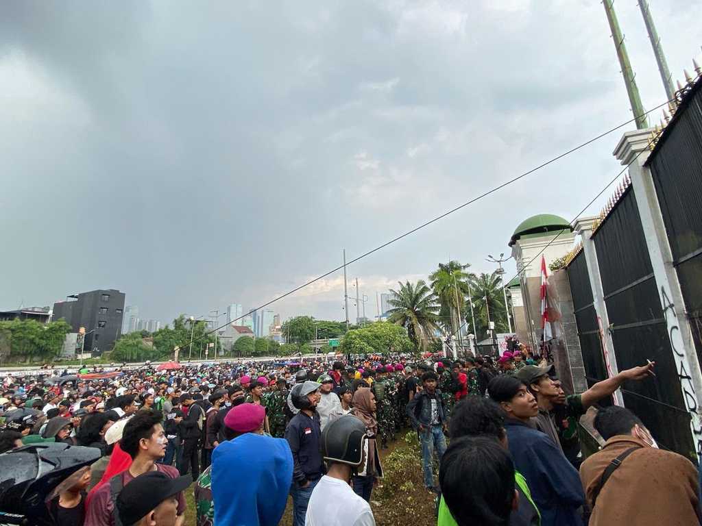 Didemo Ratusan Ribu, Gerindra & PDI-P Setop Tunjangan Fantastis DPR