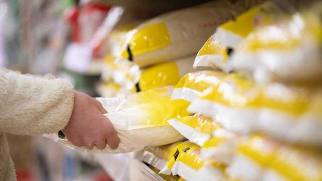 Stok Beras Kosong, YLKI Ungkap Konsumen Terkecoh Beras Fortifikasi Rp130 Ribu