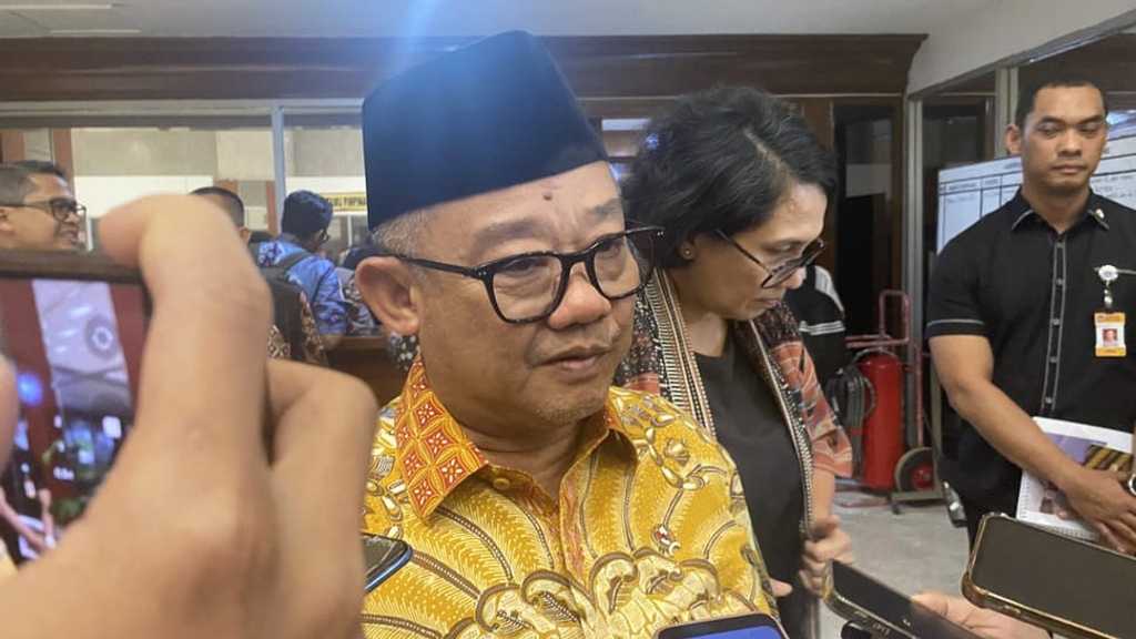 Mendikdasmen Desak Guru Awasi Murid Ketat, Ratusan Pelajar Terlibat Demo Buruh