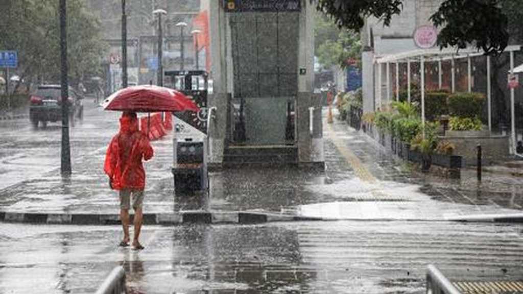 BMKG Wanti-wanti: Hujan Lebat Landa Indonesia, Waspada Bencana Hidrometeorologi