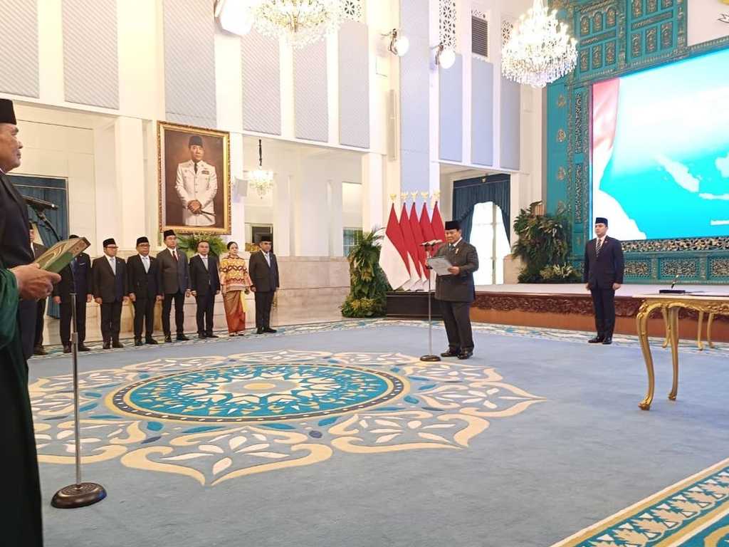 Prabowo berhentikan empat pejabat, Erick Thohir jadi Menpora dalam reshuffle