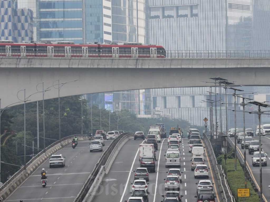 LRT Jabodebek Dipastikan Tetap Normal Hari Ini di Tengah Demo Jakarta