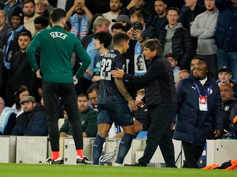 Antonio Conte lebih murka saat Napoli menang, tenang usai kalah dari Man City