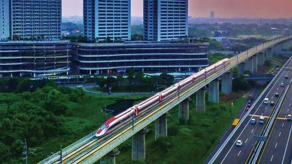 Utang Garuda dan Whoosh Fantastis, GIAA Berhasil Pangkas Rp49 Triliun