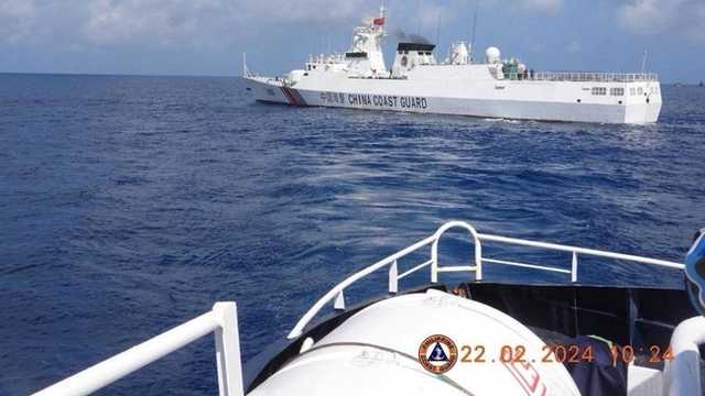 Kapal penjaga pantai China dan Filipina tabrakan di Laut China Selatan