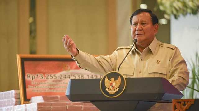 Prabowo Teken Aturan Baru: Pemda, BUMN Kini Bisa Pinjam ke Pusat