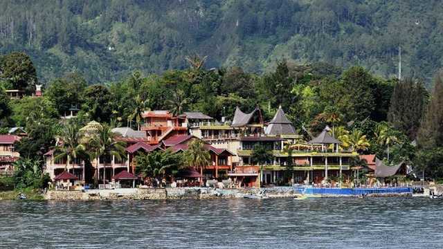 Dua Orang Tenggelam Saat Memancing di Danau Toba, SAR Lakukan Pencarian