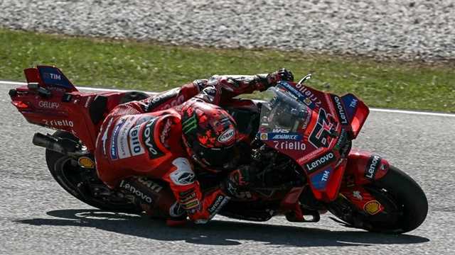 MotoGP Malaysia: Ban Bagnaia Bocor Jelang Finis, Michelin Ungkap Penyebabnya