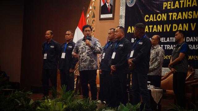 Search image article