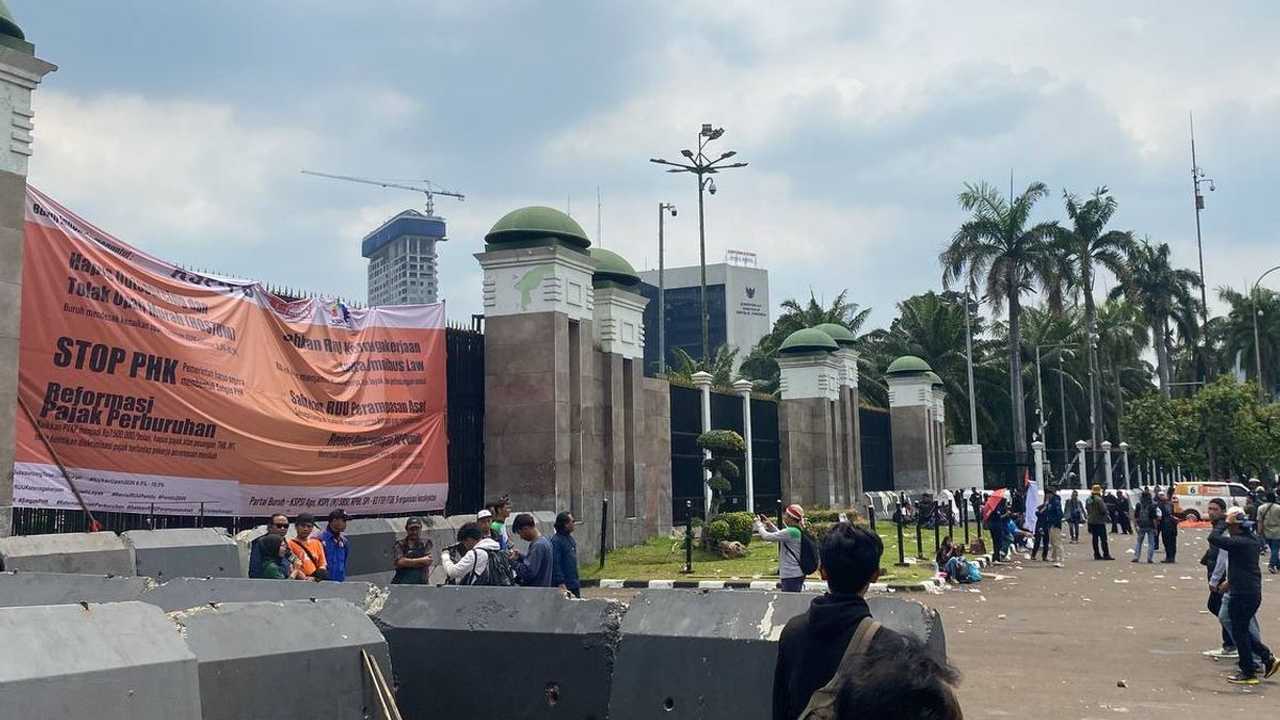 Demo Buruh di Parlemen Ricuh, Pelaku Copet Beraksi dan Diamankan