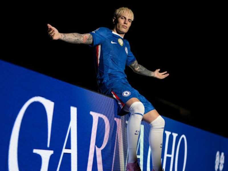 Resmi! Chelsea Boyong Garnacho Rp800 M, Maresca Ungkap Kemiripan Mengejutkan