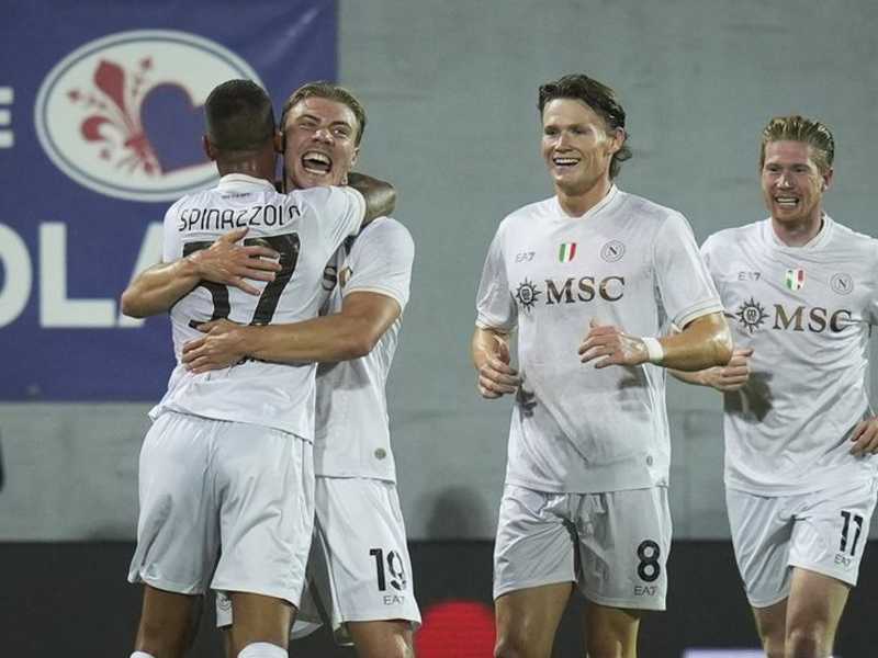 Antonio Conte kesal meski Napoli menang, kritik tim di menit akhir