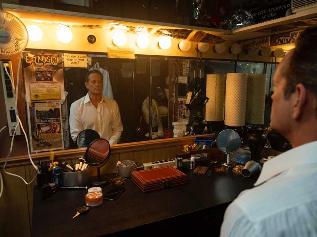 Vince Vaughn ungkap bakat menyanyi tersembunyi di "Easy's Waltz"