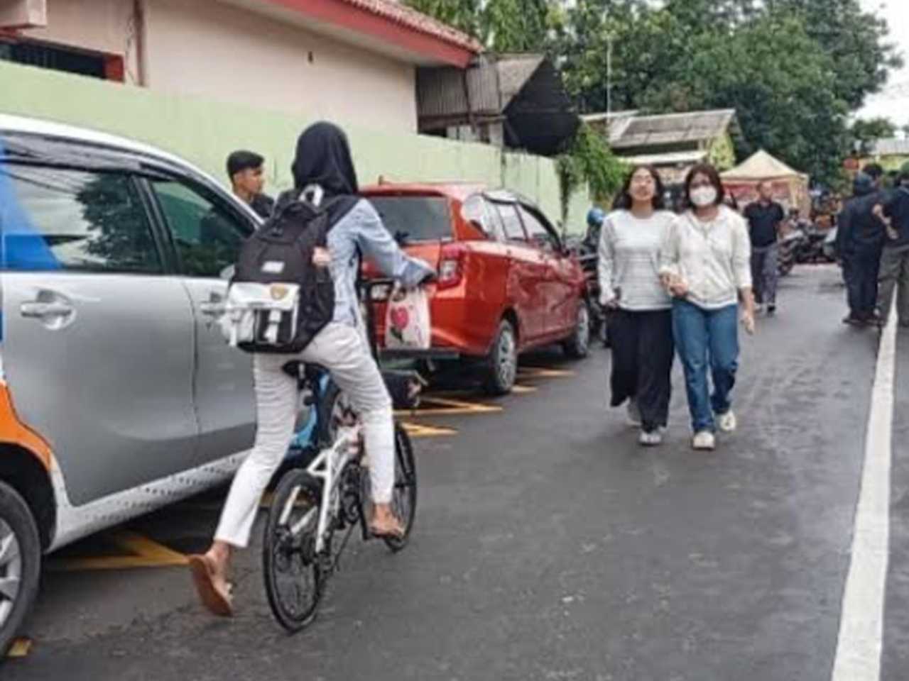 Pasca-Ledakan SMAN 72: Siswa Masih Trauma, KBM Belum Jelas