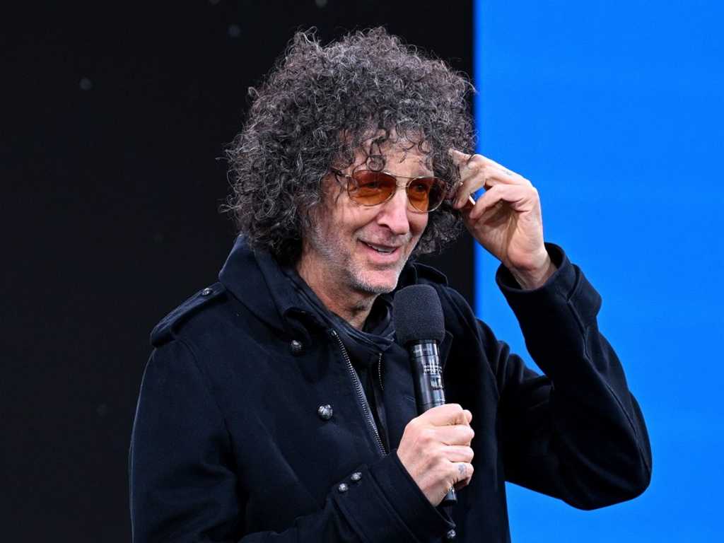 Howard Stern Hengkang dari SiriusXM Setelah 20 Tahun, Diganti Andy Cohen